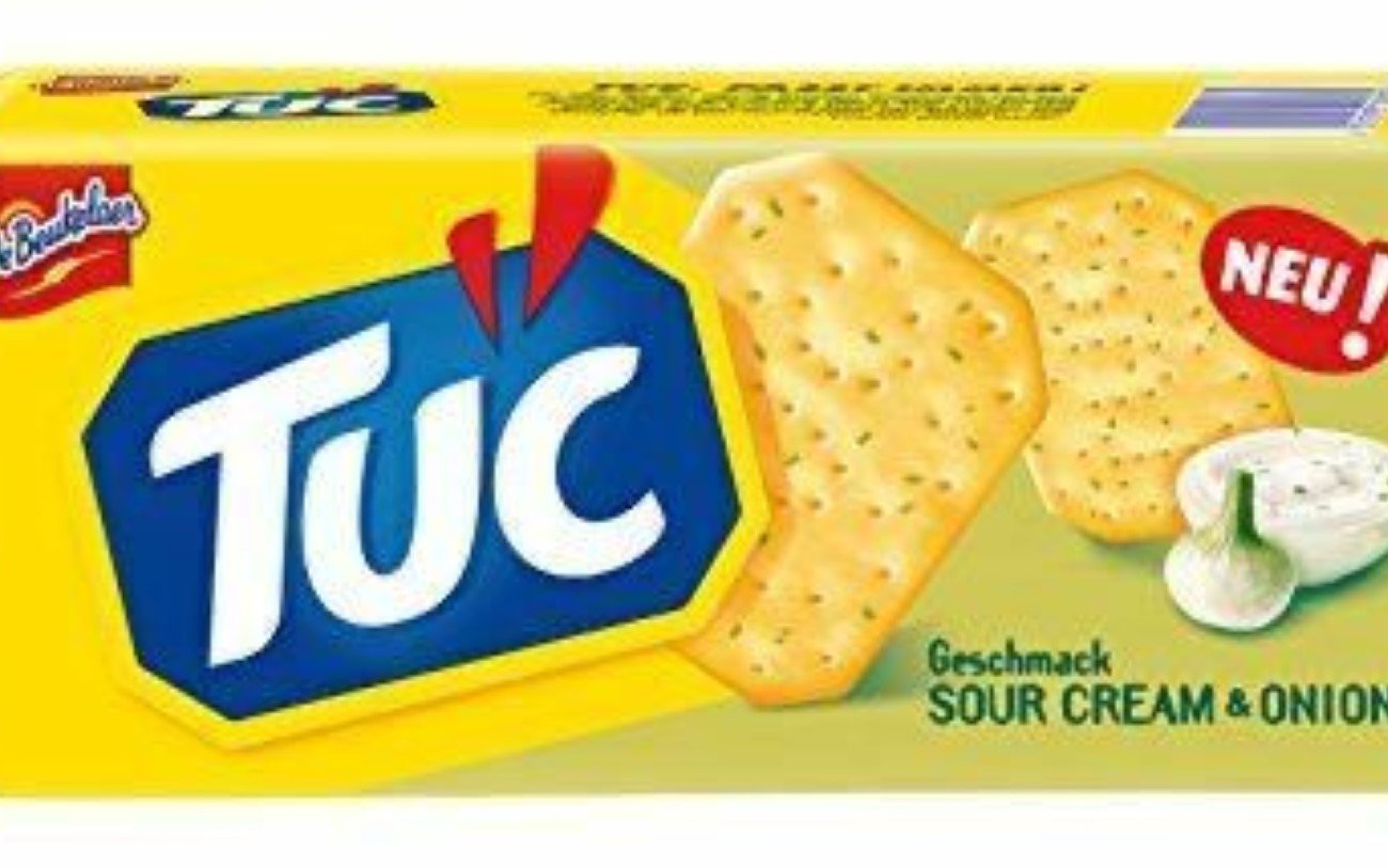 TUC SOUR CREAM AND ONION 100G